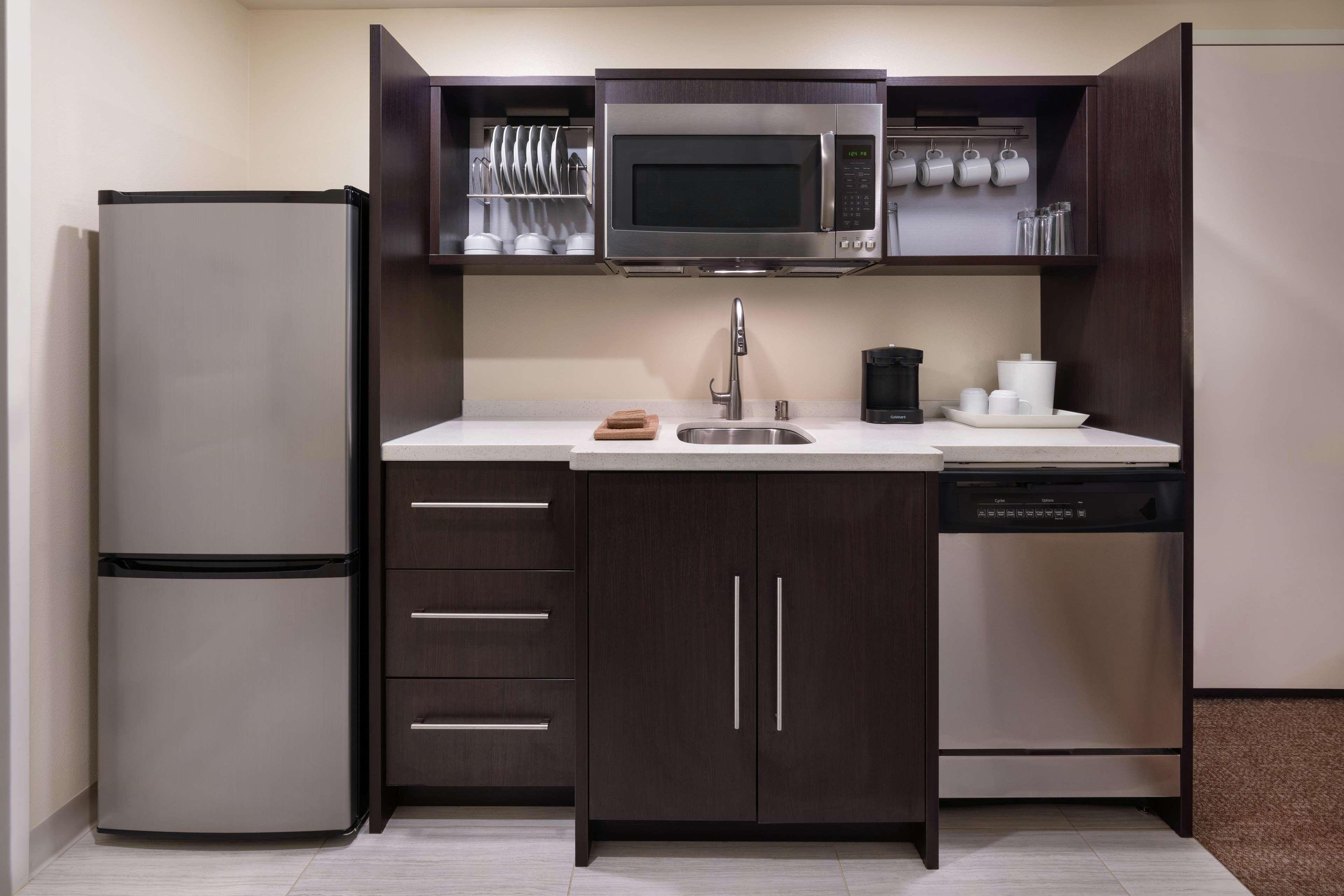 Home2 By Hilton Anchorage/midtown 3*