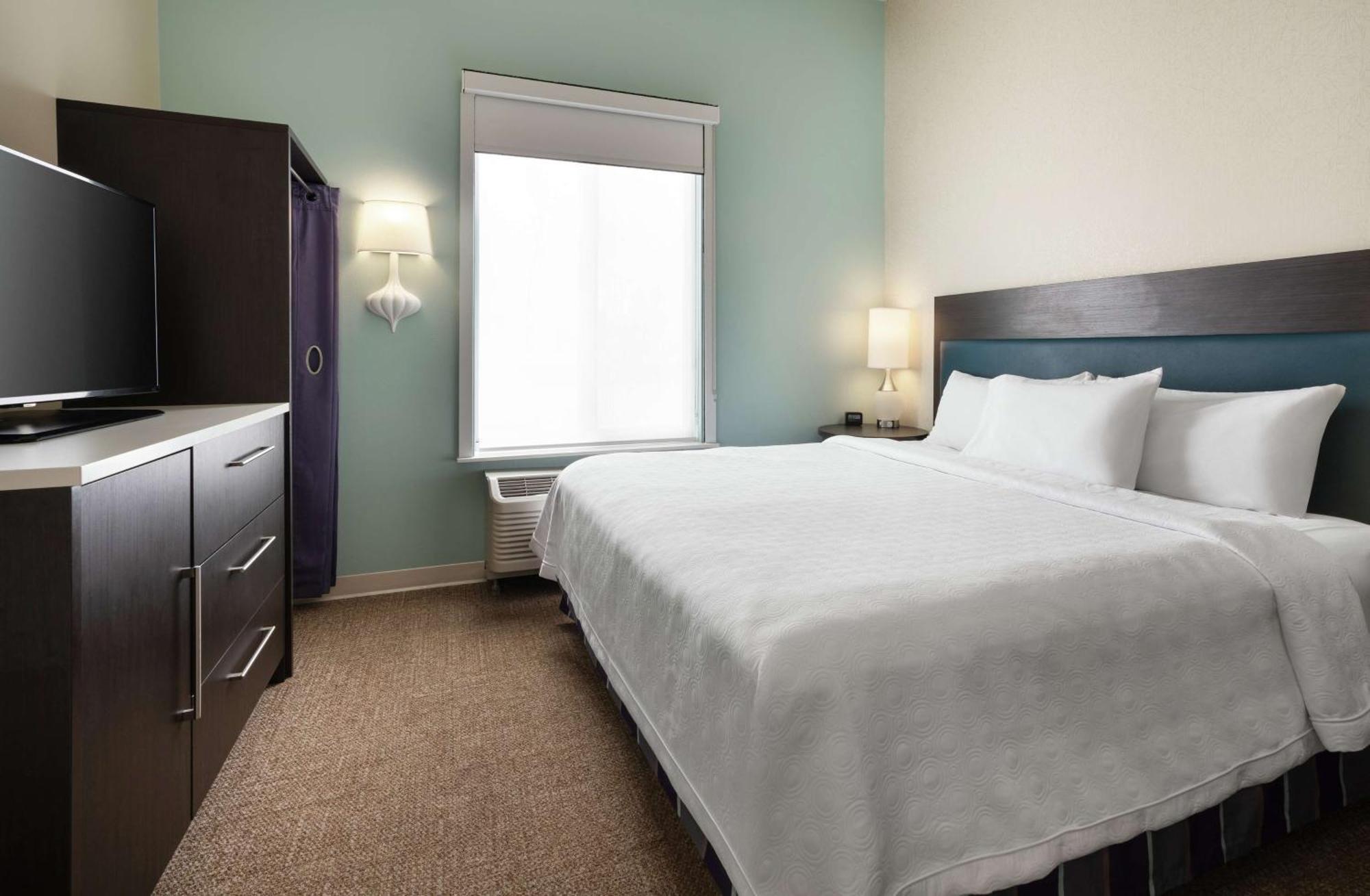 Home2 By Hilton Anchorage/midtown Hotel 3*